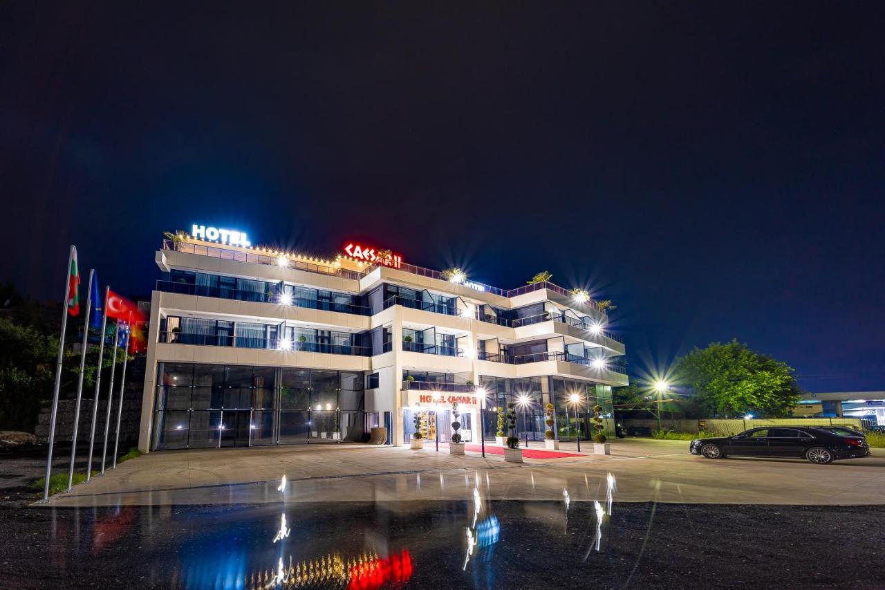 Hotel Caesar 2 Kŭrdzhali Exterior foto